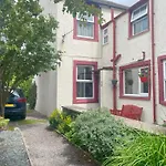 度假居 Two Chimneys 凯西克