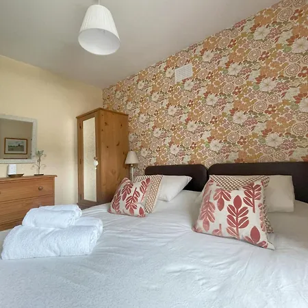 度假居 Two Chimneys *