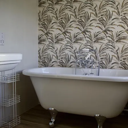 Дом отдыха Two Chimneys