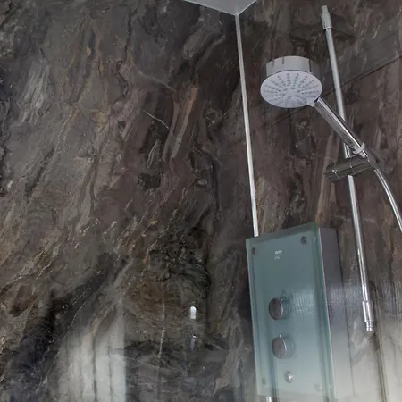 Дом отдыха Two Chimneys *